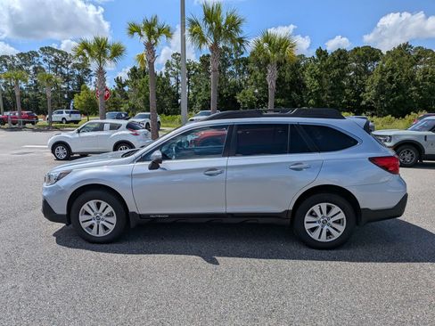 Used 2018 Subaru Outback 2.5i Premium AWD/4WD image 6