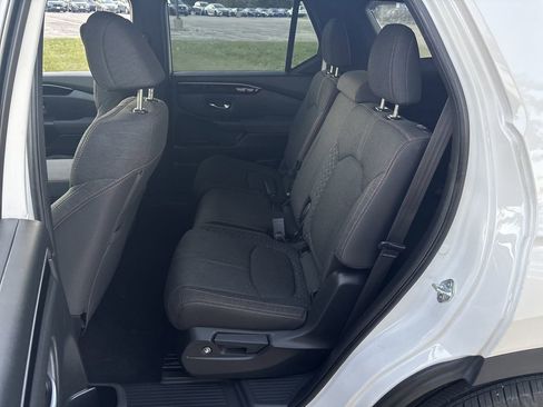 Used 2023 Honda Pilot Sport image 25