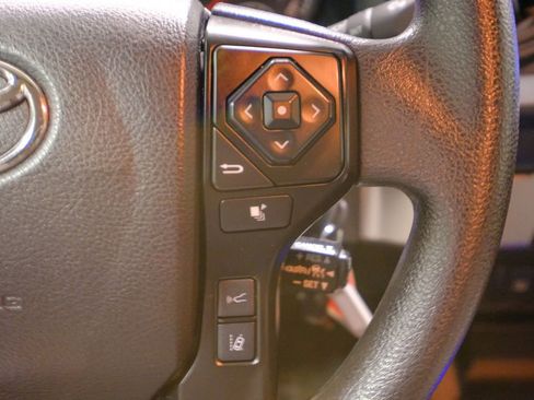 Used 2022 Toyota Tacoma SR w/ SR Convenience Package image 35