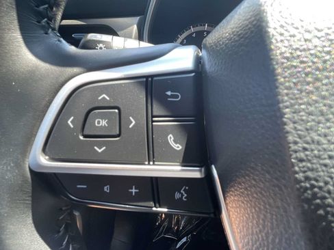 Used 2023 Toyota Highlander XLE FWD image 15