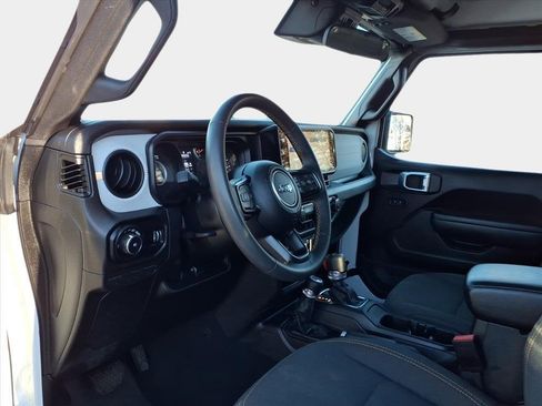 Used 2024 Jeep Wrangler Sport S image 8