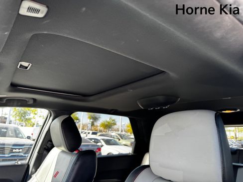 Used 2023 Dodge Durango GT image 18