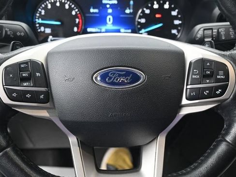 Used 2020 Ford Explorer XLT w/ Cold Weather Package AWD/4WD image 10