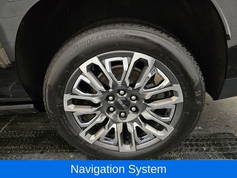 Used 2024 GMC Yukon XL Denali Ultimate image 12