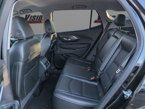 Used 2024 GMC Terrain SLT image 10