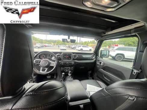 Used 2021 Jeep Wrangler Unlimited Sahara AWD/4WD image 25