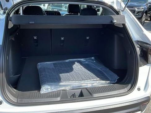 New 2026 Chevrolet Trax LT FWD image 30
