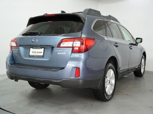 Used 2016 Subaru Outback 2.5i Premium AWD/4WD image 9