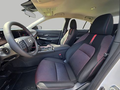 New 2026 Nissan Sentra SR FWD image 15