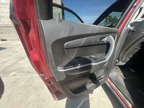 Used 2010 GMC Acadia SLT AWD/4WD image 29