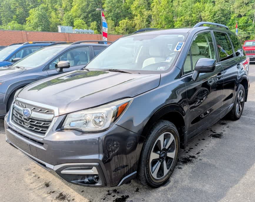 Used 2017 Subaru Forester 2.5i Premium w/ All-Weather Package AWD/4WD image 3