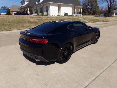 Used 2016 Chevrolet Camaro LT image 21