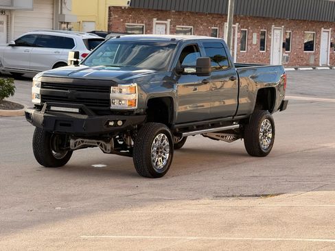 Used 2015 Chevrolet Silverado 2500 W/T image 3
