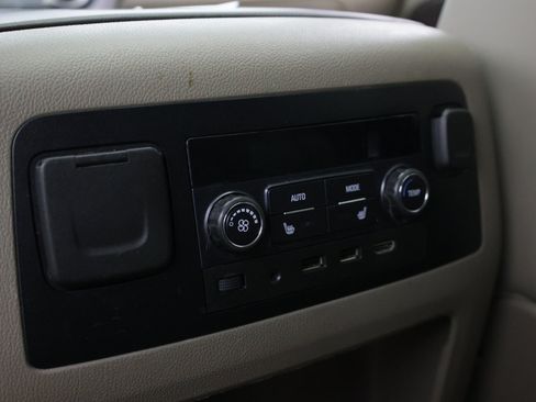 Used 2019 Chevrolet Tahoe Premier RWD image 41