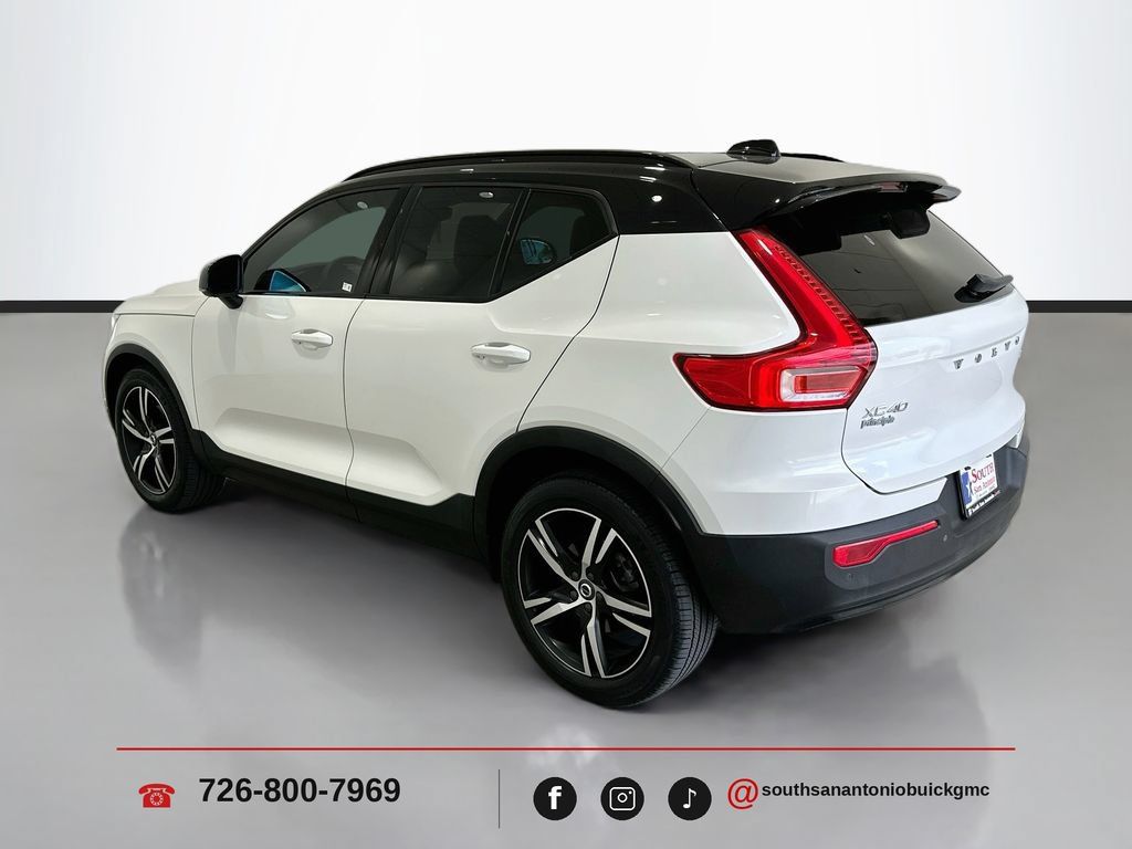 Used 2022 Volvo XC40 T5 R-Design w/ Advanced Package AWD/4WD image 6
