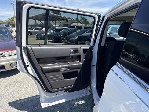 Used 2016 Ford Flex SEL w/ Equipment Group 201A FWD image 9