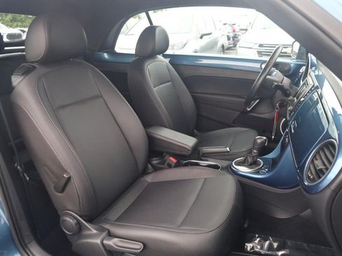 Used 2019 Volkswagen Beetle 2.0T S FWD image 17
