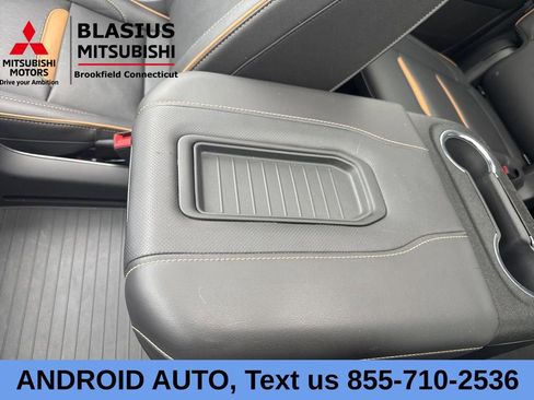 Used 2023 GMC Yukon AT4 w/ AT4 Premium Package AWD/4WD image 18