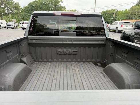 Used 2019 GMC Sierra 1500 SLT w/ SLT Premium Plus Package AWD/4WD image 11