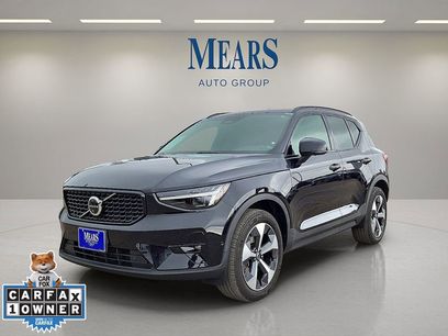 Certified 2024 Volvo XC40 B5 Plus w/ Climate Package