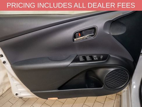 Used 2021 Toyota Prius Prime XLE FWD image 11