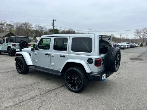 Used 2023 Jeep Wrangler Sahara w/ Cold Weather Group image 4