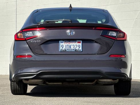 Certified 2024 Honda Civic EX-L image 9
