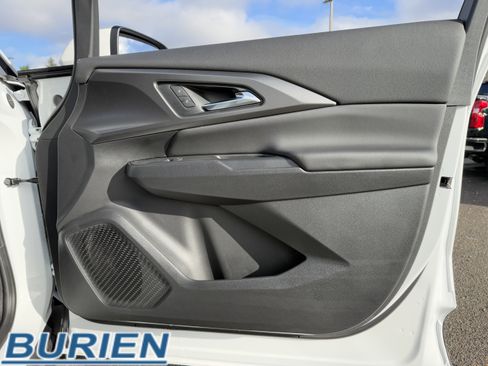 New 2026 Chevrolet Equinox EV LT image 21