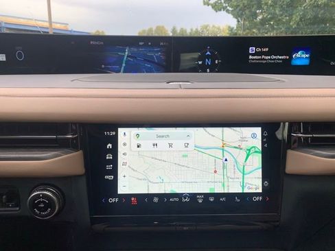 New 2025 Lincoln Navigator L Black Label image 25