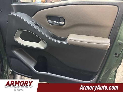 Used 2022 Nissan Frontier SV w/ Technology Package image 32