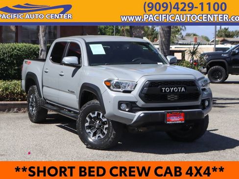 Used 2020 Toyota Tacoma TRD Off-Road AWD/4WD image 1