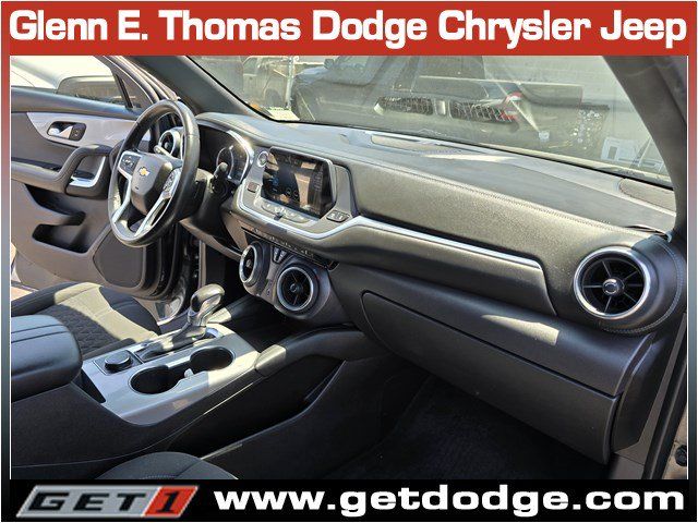 Used 2019 Chevrolet Blazer LT FWD image 32
