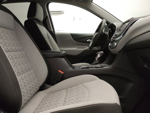 Used 2024 Chevrolet Equinox LT FWD image 21