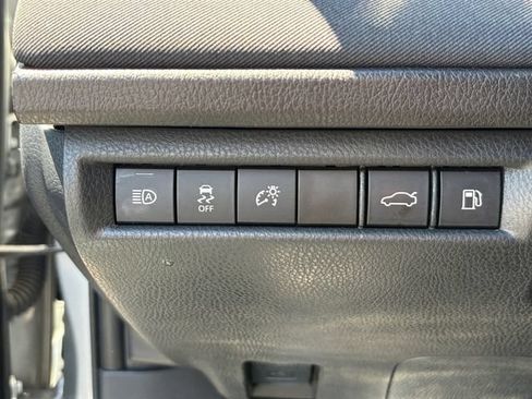 Used 2025 Toyota Camry LE FWD image 28