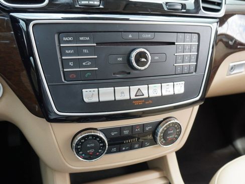 Used 2017 Mercedes-Benz GLS 450 4MATIC image 19