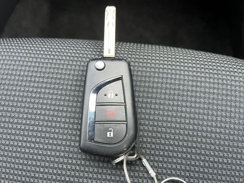 Used 2025 Toyota RAV4 LE image 22