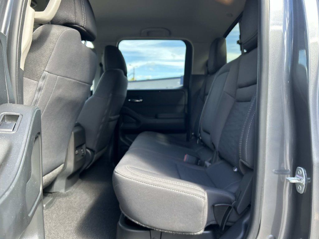 Certified 2024 Nissan Frontier SV w/ SV Convenience Package AWD/4WD image 14
