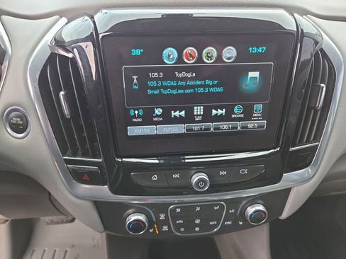Used 2019 Chevrolet Traverse LT image 23