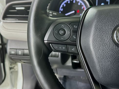 Used 2024 Toyota Camry SE w/ Cold Weather Package FWD image 16