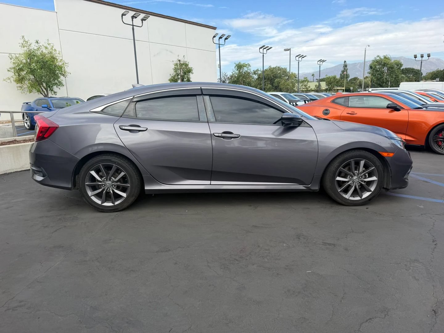 Used 2020 Honda Civic EX image 5