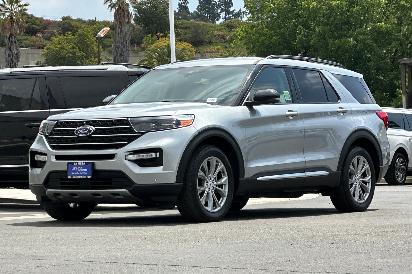 Used 2022 Ford Explorer XLT w/ Equipment Group 202A RWD image 7