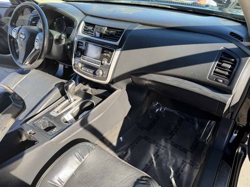 Used 2016 Nissan Altima 2.5 SL FWD image 14