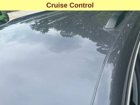 Used 2023 Jeep Grand Cherokee Laredo AWD/4WD image 9