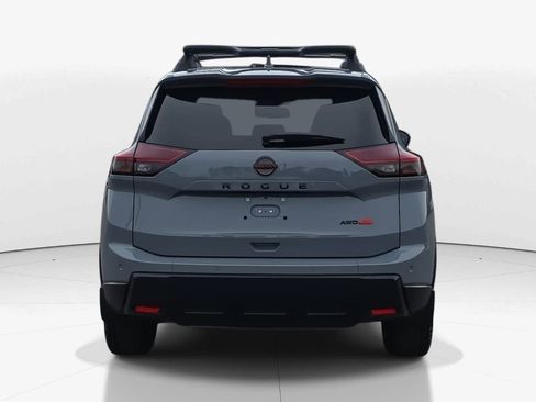 Used 2025 Nissan Rogue SV w/ Rock Creek Premium Package image 6