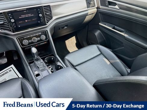 Used 2018 Volkswagen Atlas SEL FWD image 32