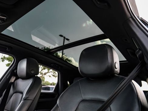 Used 2021 Porsche Cayenne image 23