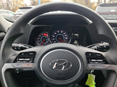 Certified 2023 Hyundai Elantra SE image 25