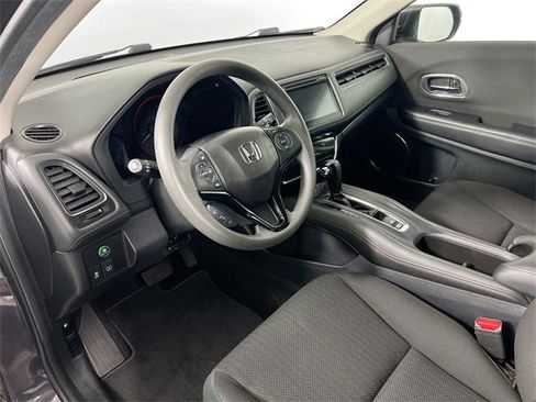 Used 2017 Honda HR-V EX image 19