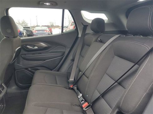 Certified 2024 GMC Terrain SLE image 31