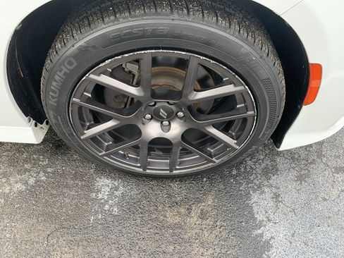 Used 2019 Dodge Charger R/T w/ Plus Group RWD image 12